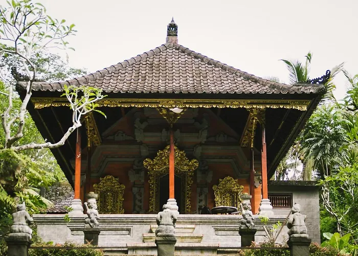 Gunung Kawi House